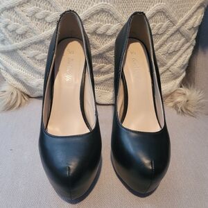 JI MEI XIE YE Elegant Black Women's Pumps SIZE 39 GREAD CONDITION.